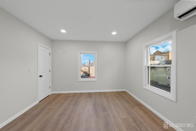 33 Obert Street, South River, NJ 08882