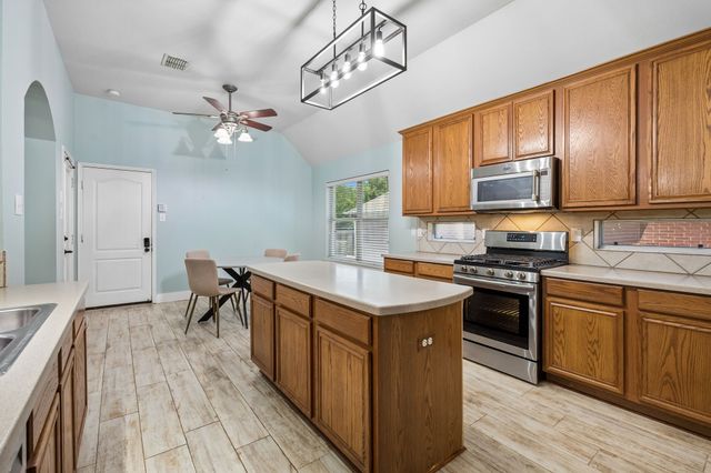 1305 Stanford Drive, Rockwall, TX 75087