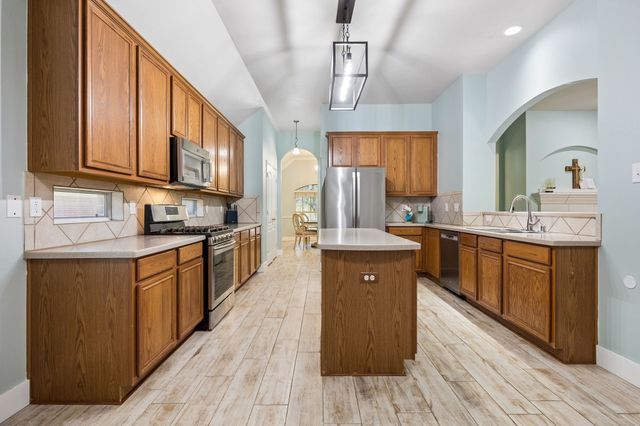 1305 Stanford Drive, Rockwall, TX 75087