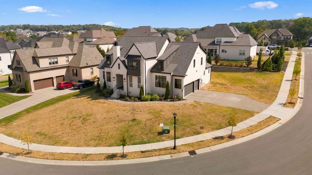 1504 Esplanade Dr, Nolensville, TN 37135