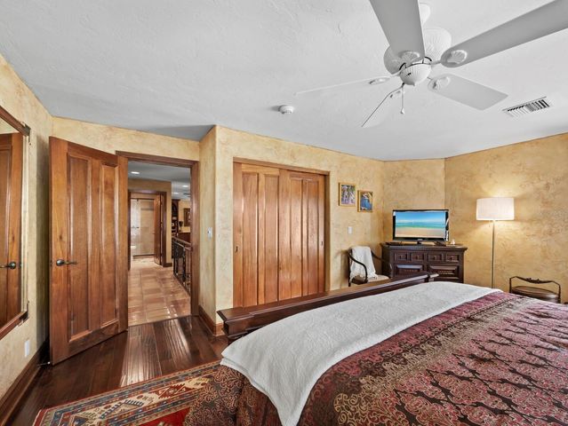 360 GULF OF MEXICO DRIVE 333, Longboat Key, FL 34228