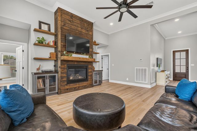 864 Belle Grove Loop, Benton, AR 72019