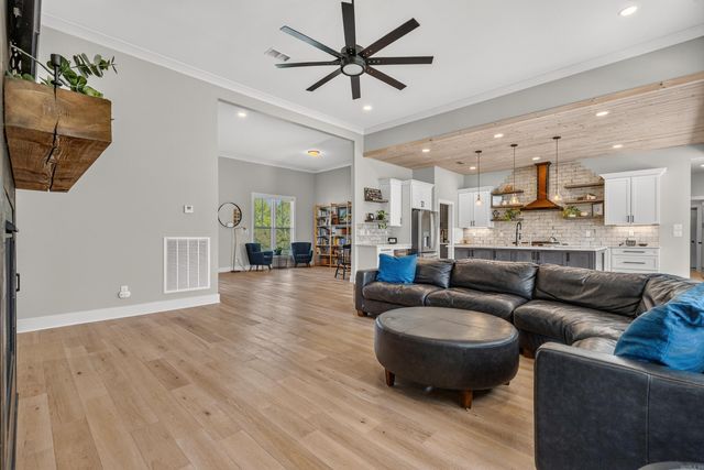 864 Belle Grove Loop, Benton, AR 72019