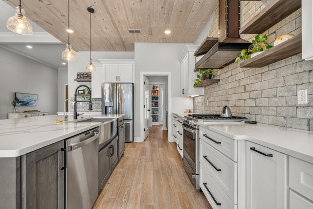 864 Belle Grove Loop, Benton, AR 72019