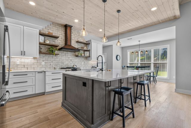 864 Belle Grove Loop, Benton, AR 72019