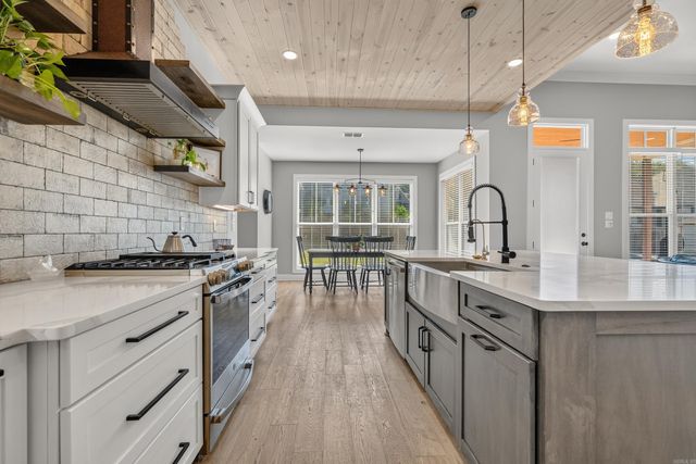864 Belle Grove Loop, Benton, AR 72019