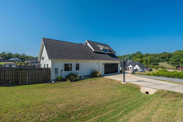 864 Belle Grove Loop, Benton, AR 72019