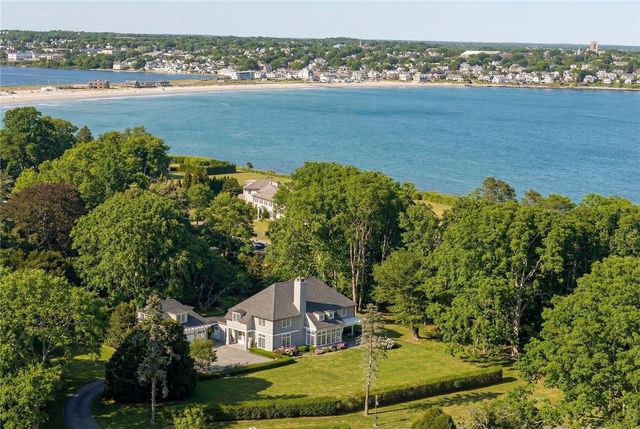 9 Ocean Lawn Lane, Newport, RI 02840