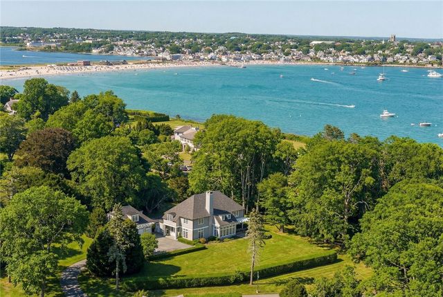 9 Ocean Lawn Lane, Newport, RI 02840