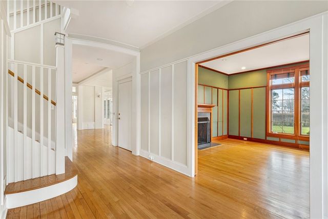 9 Ocean Lawn Lane, Newport, RI 02840