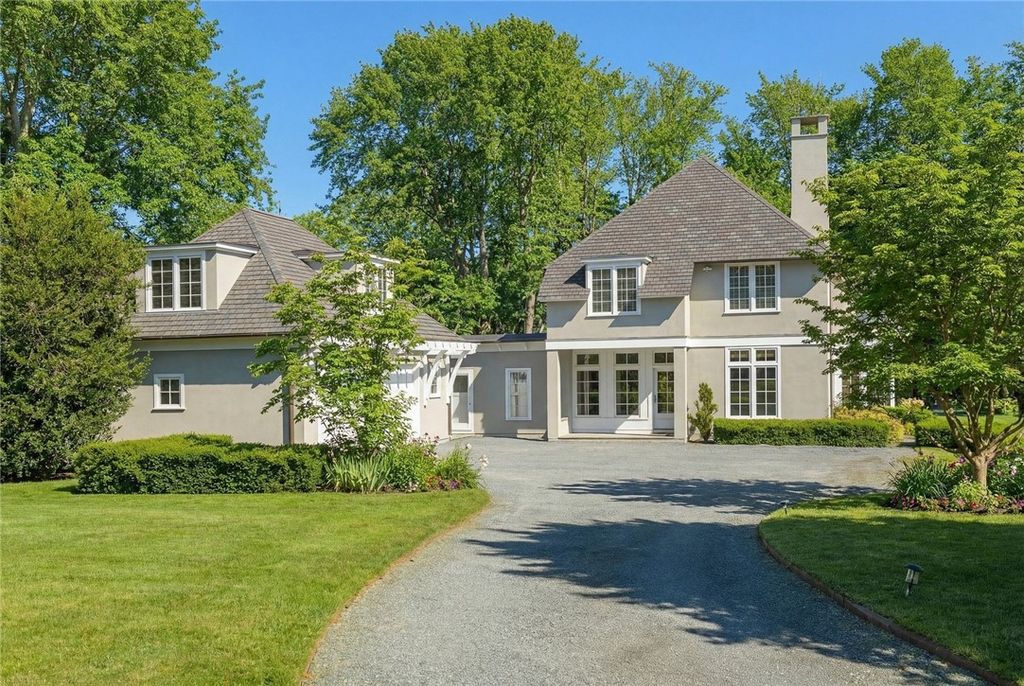 9 Ocean Lawn Lane, Newport, RI 02840