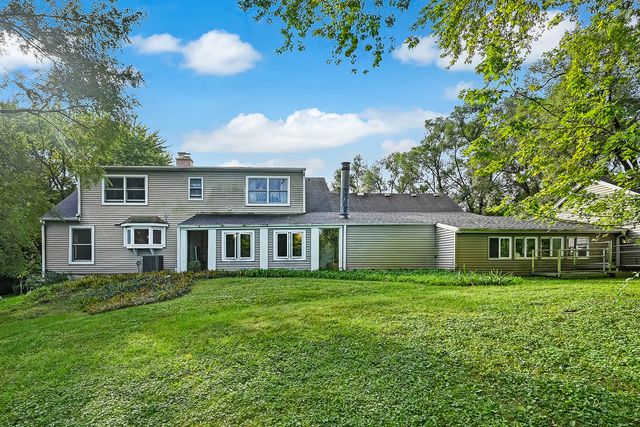 24462 N Kelsey Road, Barrington, IL 60010