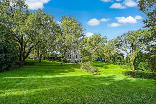 24462 N Kelsey Road, Barrington, IL 60010