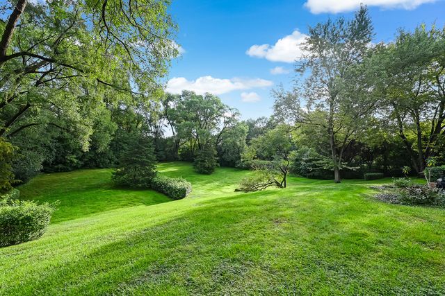 24462 N Kelsey Road, Barrington, IL 60010