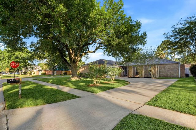 15826 Dunmoor Drive, Houston, TX 77059