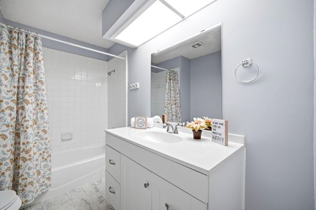 15826 Dunmoor Drive, Houston, TX 77059