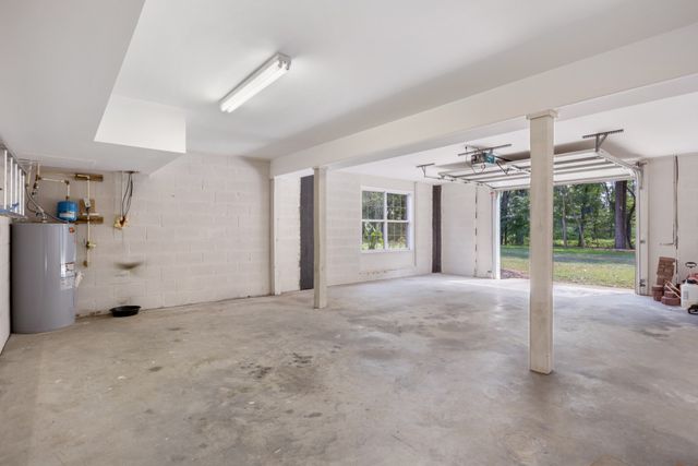 1308 Morlinty Ct, Columbia, TN 38401