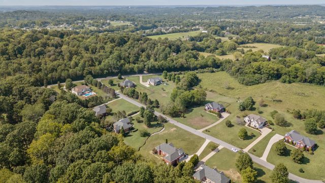 1308 Morlinty Ct, Columbia, TN 38401