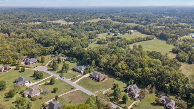 1308 Morlinty Ct, Columbia, TN 38401