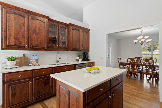 1308 Morlinty Ct, Columbia, TN 38401