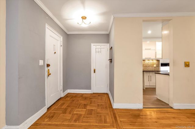 48-35 43 Street 4C, Woodside, NY 11377