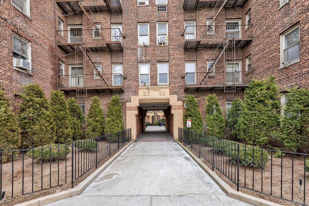 48-35 43 Street 4C, Woodside, NY 11377