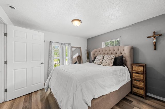 1807 Nashby Street, La Marque, TX 77568