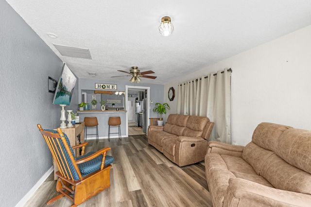 1807 Nashby Street, La Marque, TX 77568