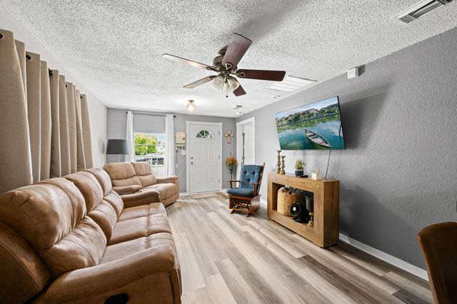 1807 Nashby Street, La Marque, TX 77568