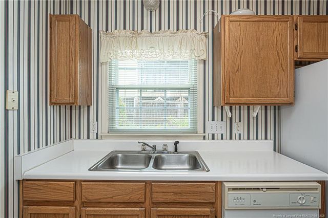 2940 Darien Drive, Fayetteville, NC 28304
