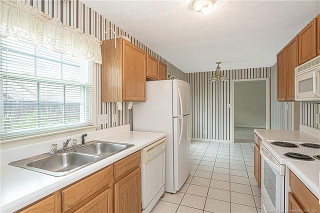 2940 Darien Drive, Fayetteville, NC 28304