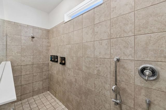 1101 LONE PALM WAY, St Cloud, FL 34771