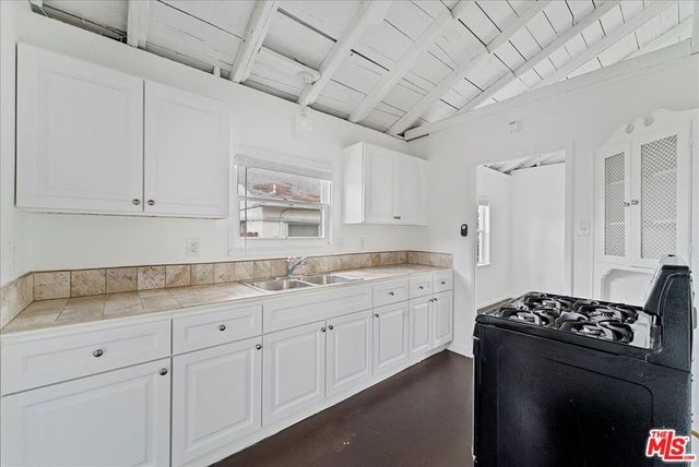 1224 Corona Street, Hermosa Beach, CA 90254