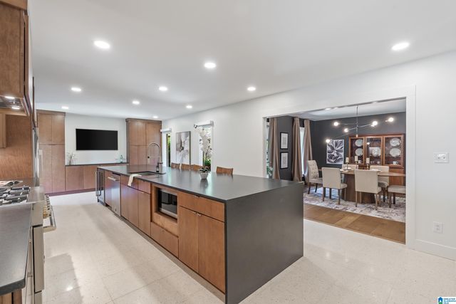 300 GOLF DRIVE, Hoover, AL 35226