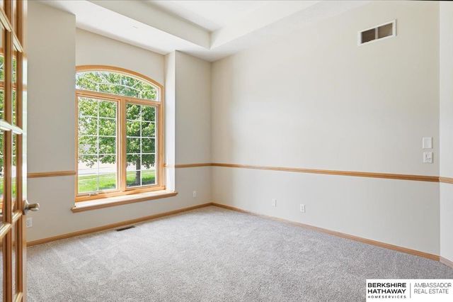 123 Castle Pine Drive, Papillion, NE 68133
