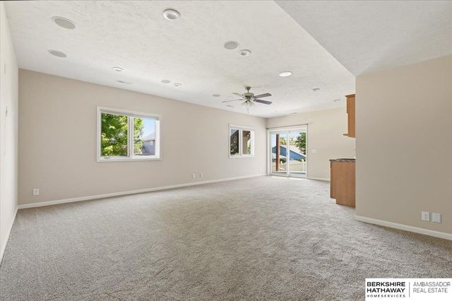 123 Castle Pine Drive, Papillion, NE 68133