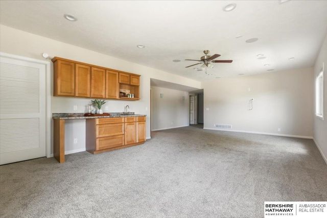 123 Castle Pine Drive, Papillion, NE 68133