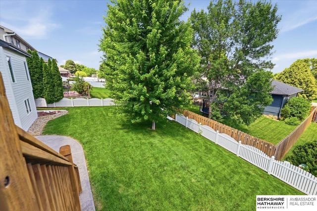 123 Castle Pine Drive, Papillion, NE 68133