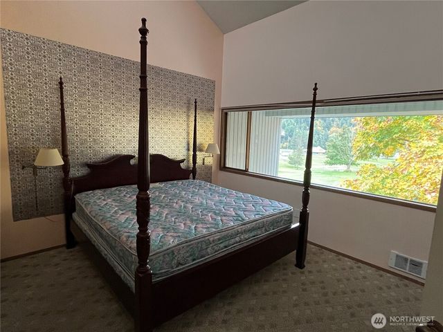 102 Shelter Bay Drive, La Conner, WA 98257