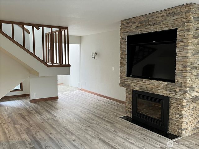 102 Shelter Bay Drive, La Conner, WA 98257