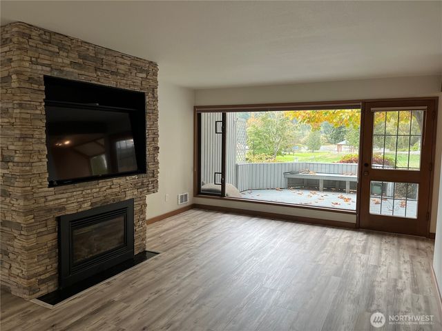 102 Shelter Bay Drive, La Conner, WA 98257