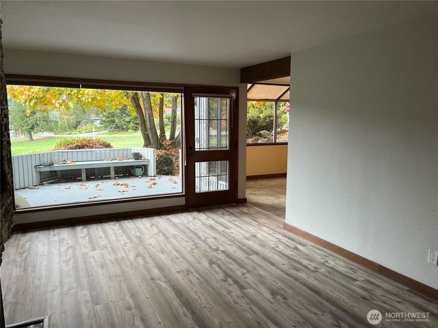 102 Shelter Bay Drive, La Conner, WA 98257