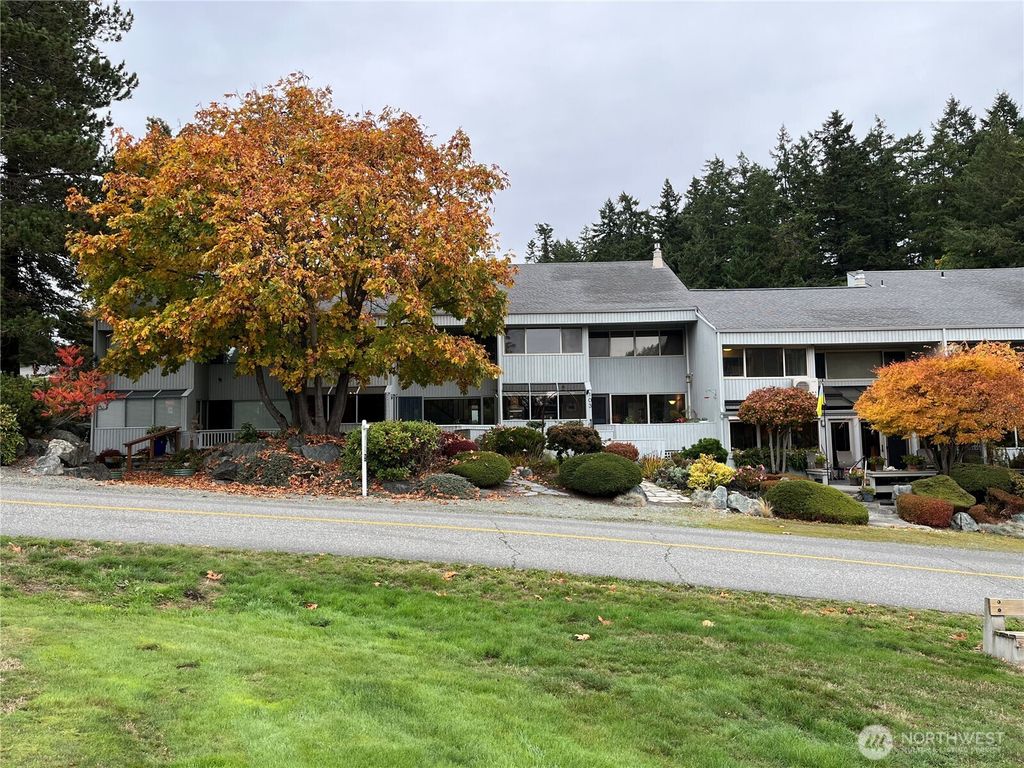 102 Shelter Bay Drive, La Conner, WA 98257