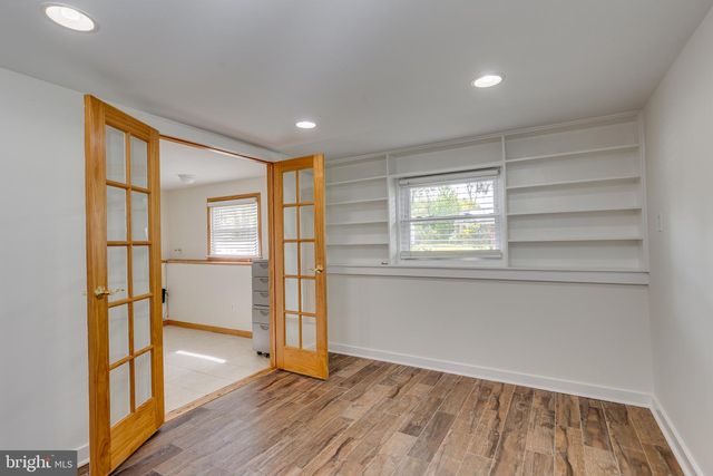 401 CHAPEL AVE E, Cherry Hill, NJ 08034