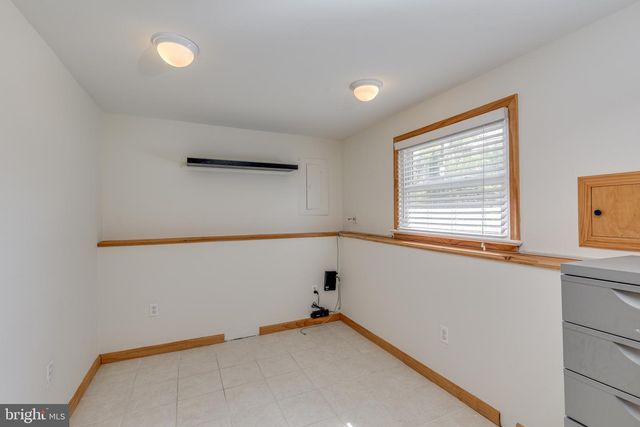 401 CHAPEL AVE E, Cherry Hill, NJ 08034