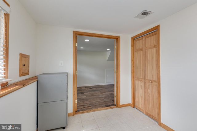 401 CHAPEL AVE E, Cherry Hill, NJ 08034