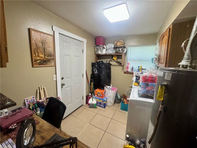 820 S Hartford Avenue, Russellville, AR 72801
