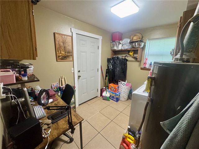 820 S Hartford Avenue, Russellville, AR 72801