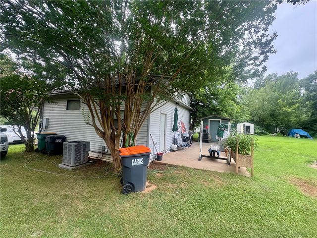 820 S Hartford Avenue, Russellville, AR 72801
