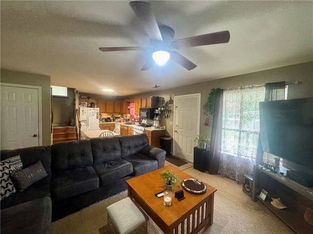 820 S Hartford Avenue, Russellville, AR 72801